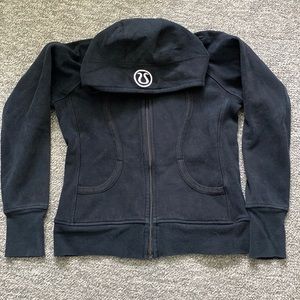 Lululemon size 10 black scuba hoodie